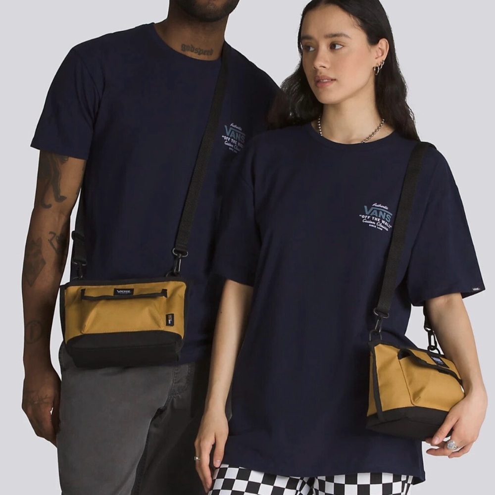 VANS Out and About crossbody bag in Woodthrush (NWOT)